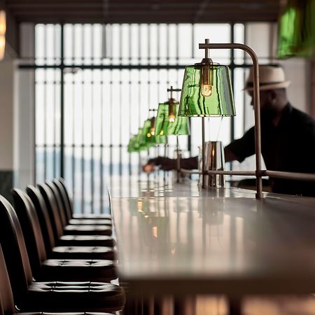 Alila Bangsar Kuala Lumpur Hotell Eksteriør bilde The bar at the restaurant