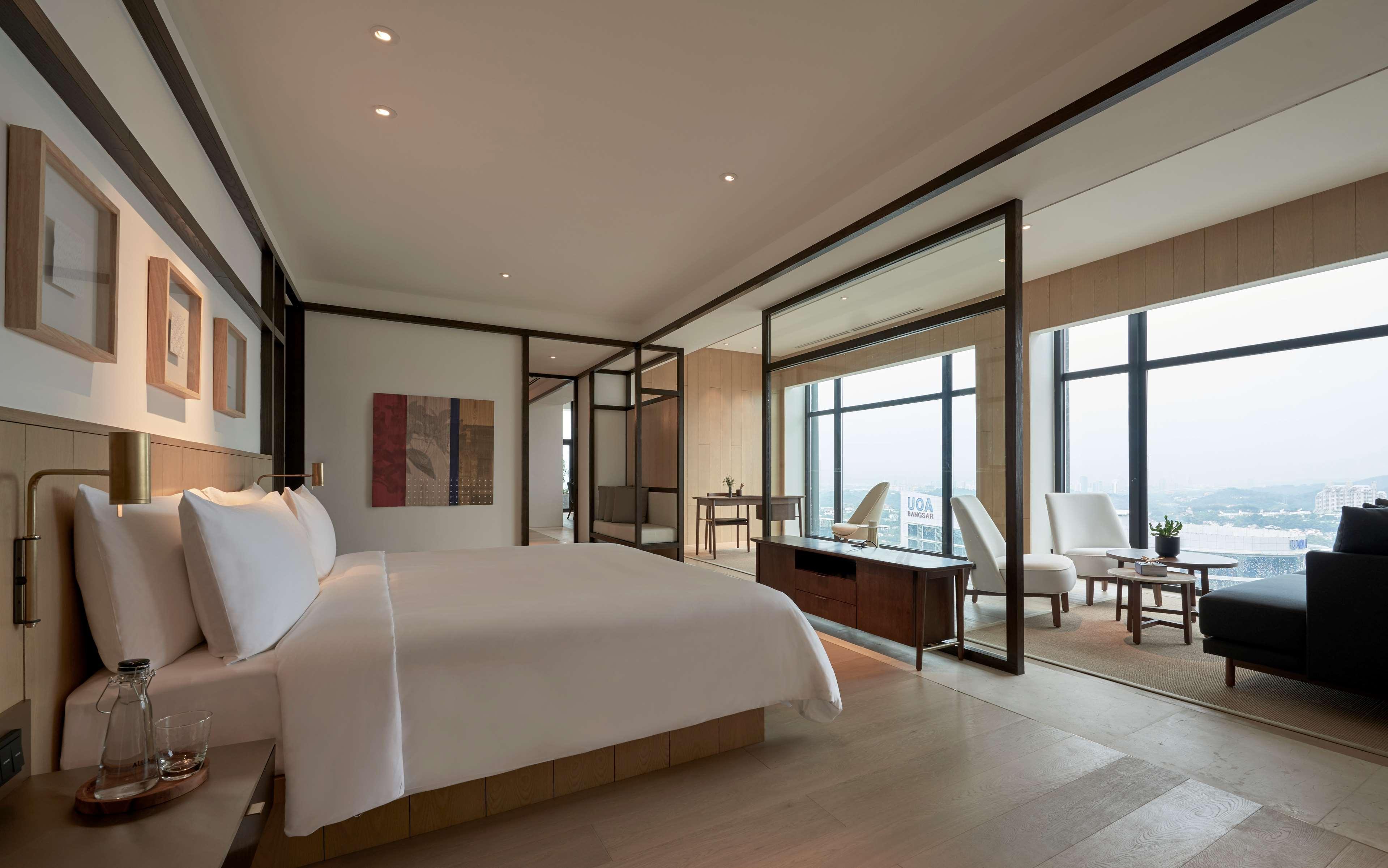 Alila Bangsar Kuala Lumpur Hotell Eksteriør bilde A bedroom at the hotel