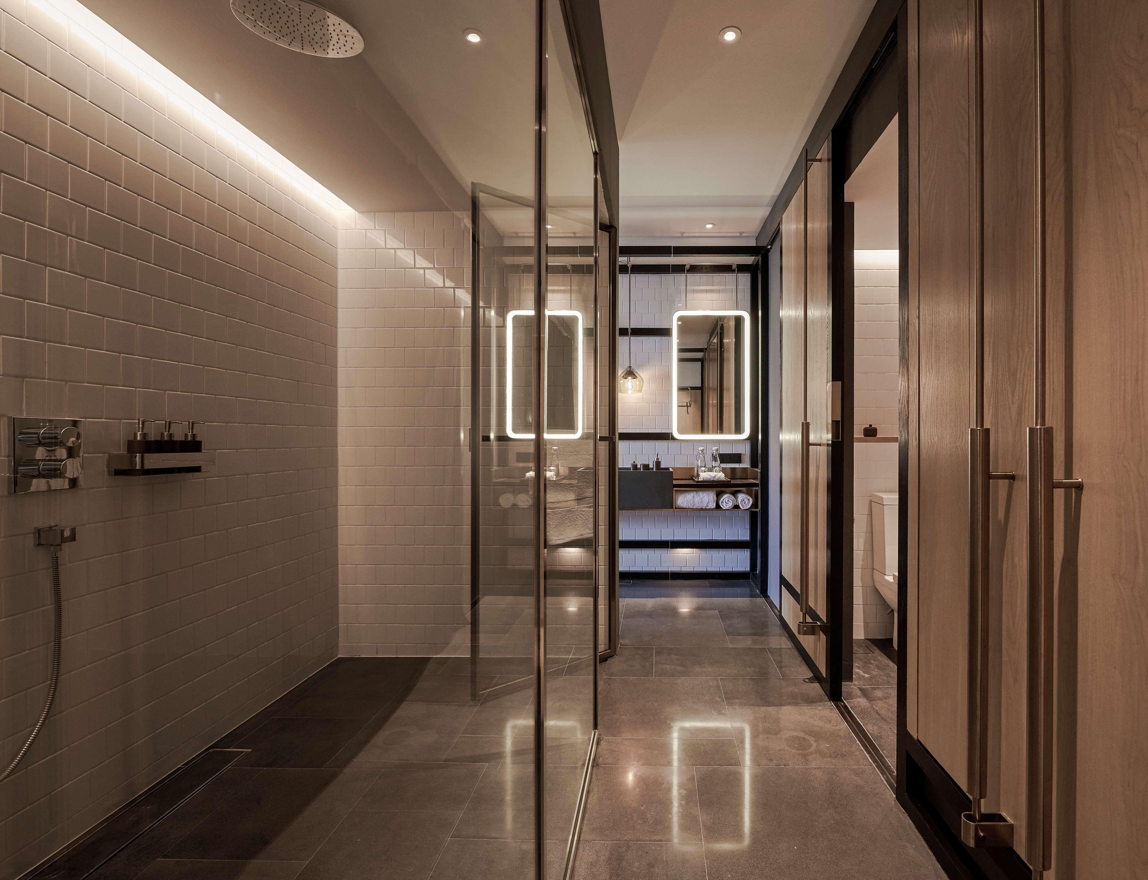Alila Bangsar Kuala Lumpur Hotell Eksteriør bilde The changing rooms at the London Aquatics Centre