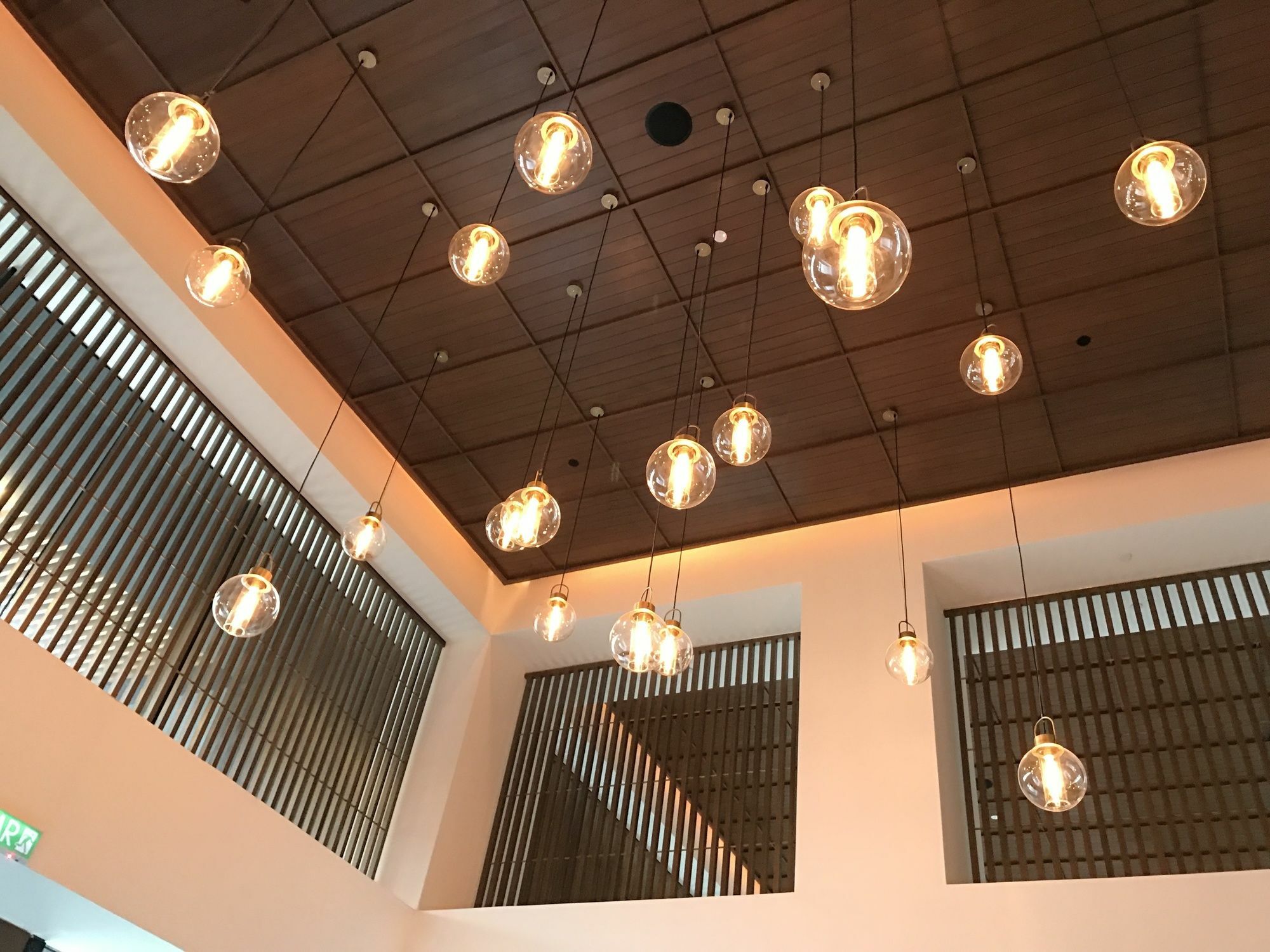 Alila Bangsar Kuala Lumpur Hotell Eksteriør bilde Ceiling of the library
